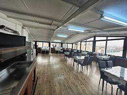 Seref Hotel