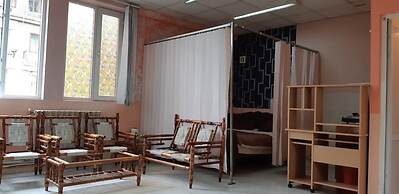 Full House Hostel