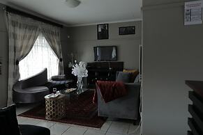 Ledumo Lodge