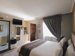 Ledumo Lodge