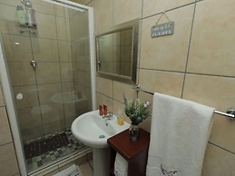 Ledumo Lodge