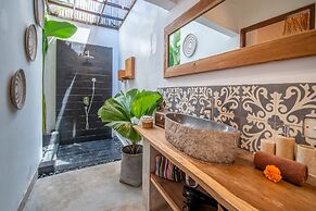 Villa Makasih by Villa Finder