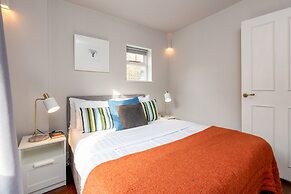 Vauxhall Park Views - 2 Bed Flat by BaseToGo
