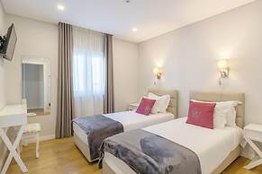 Silver Seahorse Garden Retreat