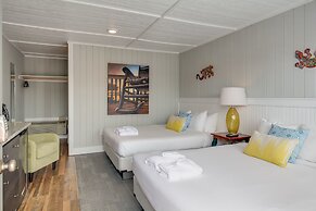 See Sea Motel