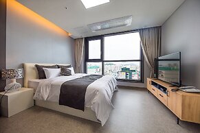 Shine Hotel