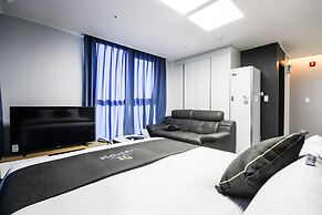 Shine Hotel