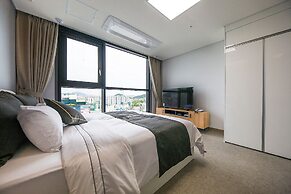 Shine Hotel