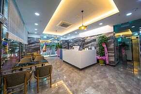 Shine Hotel