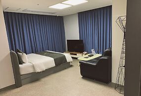 Shine Hotel