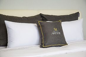 Shine Hotel