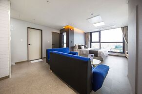 Shine Hotel