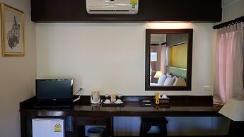 Lah Own Khaolak Resort