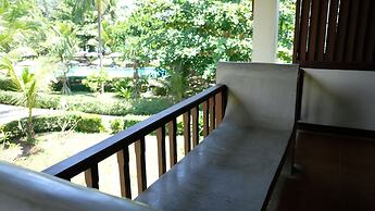 Lah Own Khaolak Resort