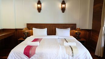 Lah Own Khaolak Resort