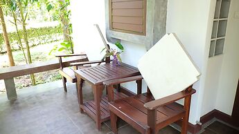 Lah Own Khaolak Resort