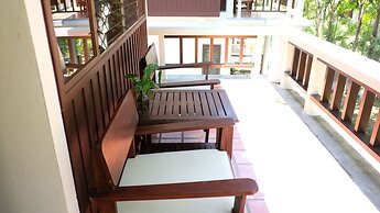 Lah Own Khaolak Resort