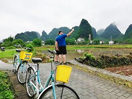 Peach Blossom Resort Hotel