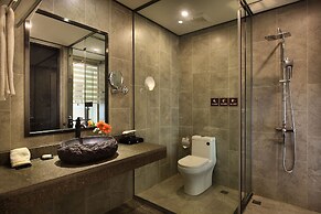 Peach Blossom Resort Hotel