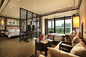 Peach Blossom Resort Hotel