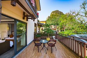 Peach Blossom Resort Hotel