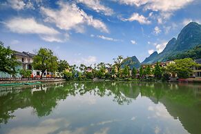 Peach Blossom Resort Hotel