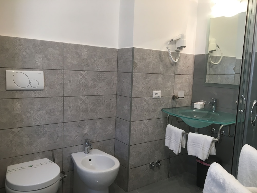 Vatican Central Suites