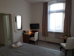 Bennett's Restaurant & Hotel