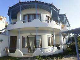 Karavos Sea View Apartments