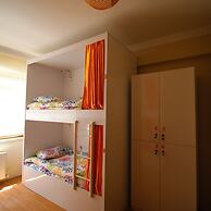 Deeps Hostel