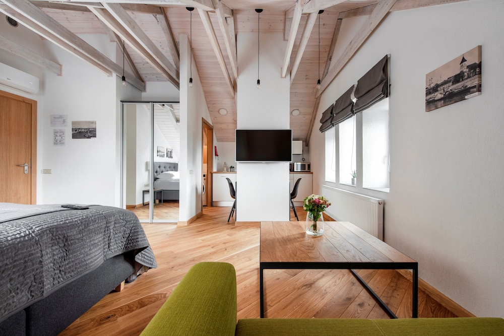 Piano Apartments