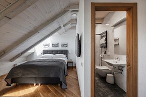 Piano Apartments