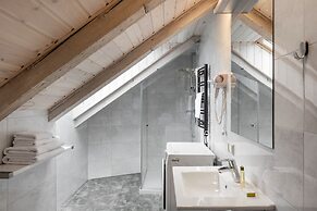 Piano Apartments