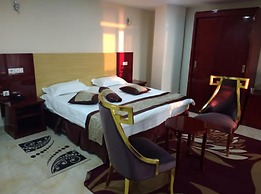 Al Mansour Palace