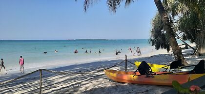 Mikadi Beach Camp