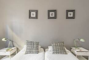 Lovely and Central 4 BR Apartment