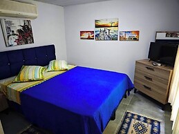 Side Tuana Garden Home