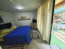 Side Tuana Garden Home