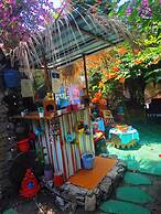Side Tuana Garden Home