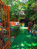 Side Tuana Garden Home