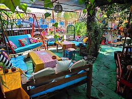 Side Tuana Garden Home
