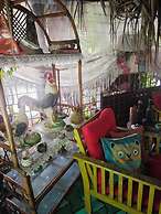 Side Tuana Garden Home