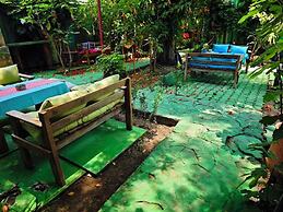 Side Tuana Garden Home