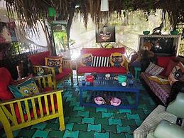 Side Tuana Garden Home