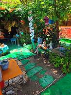 Side Tuana Garden Home