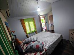 Side Tuana Garden Home