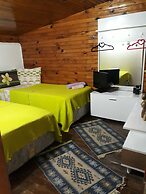 Side Tuana Garden Home