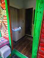 Side Tuana Garden Home