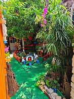 Side Tuana Garden Home
