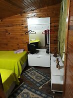 Side Tuana Garden Home